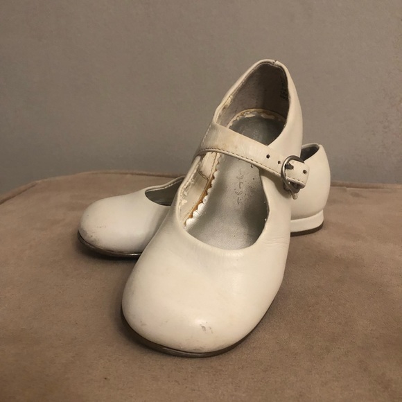 stride rite white dress shoes